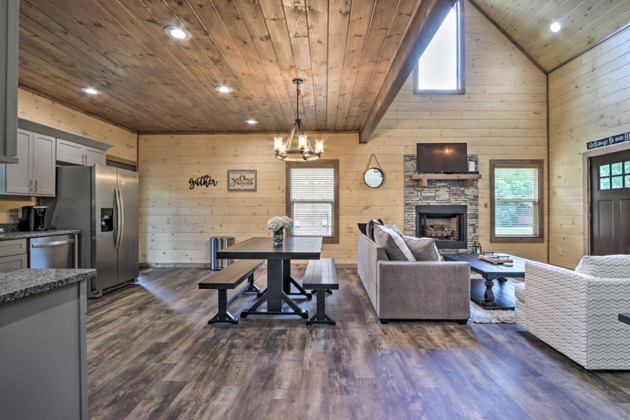 Smoky Cove Retreat With Private Hot Tub And Deck! Villa Sevierville Buitenkant foto