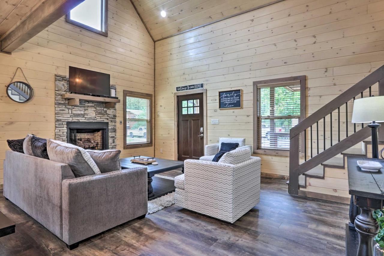 Smoky Cove Retreat With Private Hot Tub And Deck! Villa Sevierville Buitenkant foto