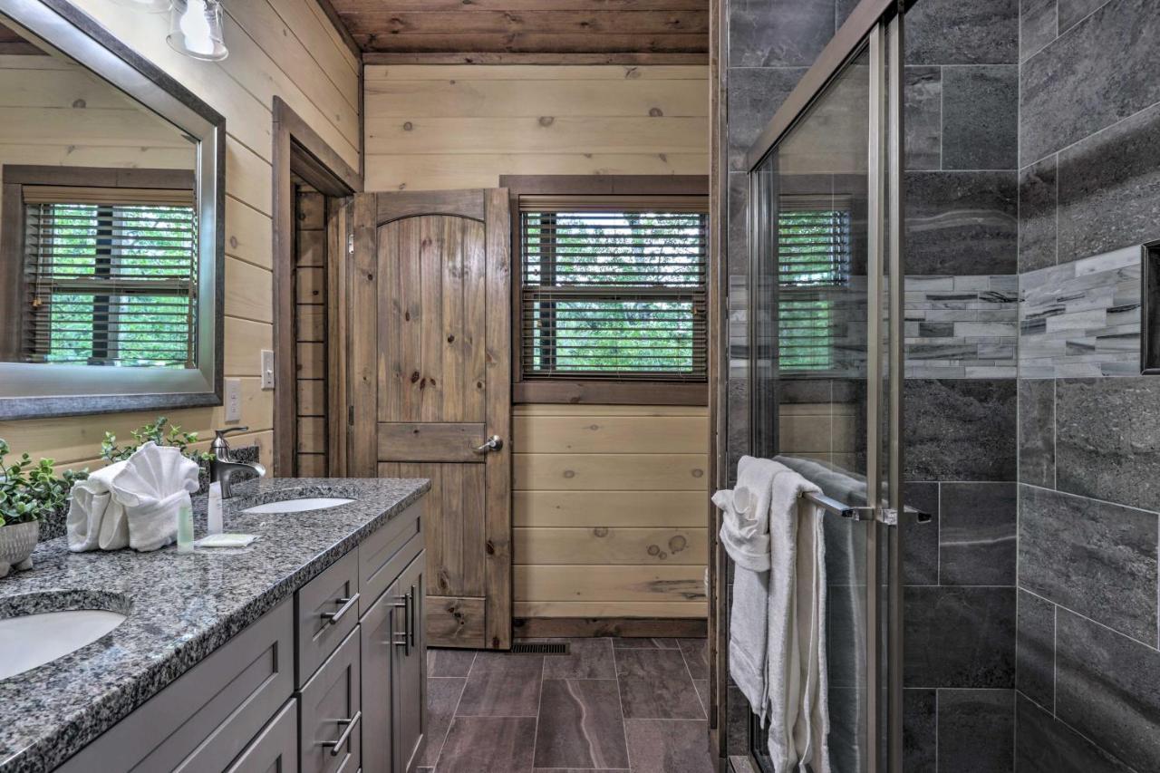 Smoky Cove Retreat With Private Hot Tub And Deck! Villa Sevierville Buitenkant foto